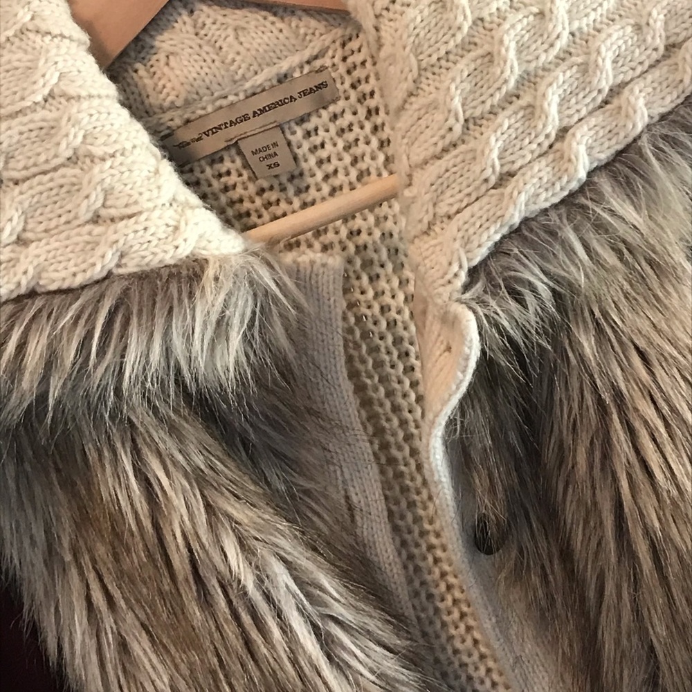NINE WEST Vintage America Fur Vest - Picture 6 of 6